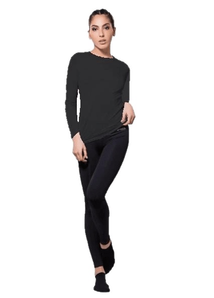 ¿Te estás congelando en invierno? Esta remera térmica negra te salva